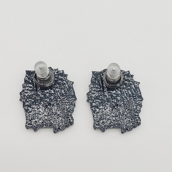 New Anime Demon Slayer Stud Earrings 1 pair - Picture 3 of 4